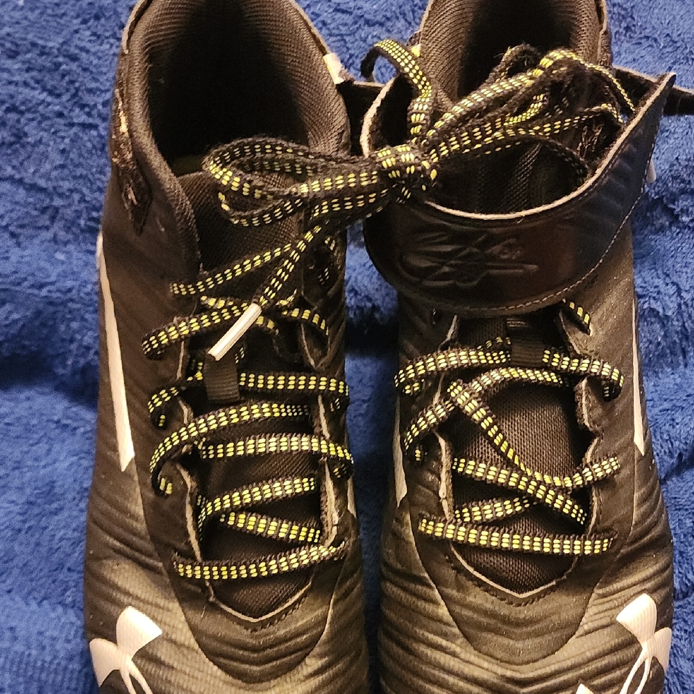 Under Armour Black and Yellow Athletic Shoes